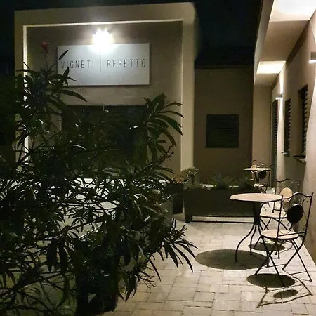 Orizzonti Vigneti Repetto ゲストハウス